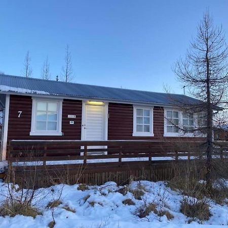 Cozy 2 Bedroom Cottage With Hot Tub Akureyri Eksteriør billede