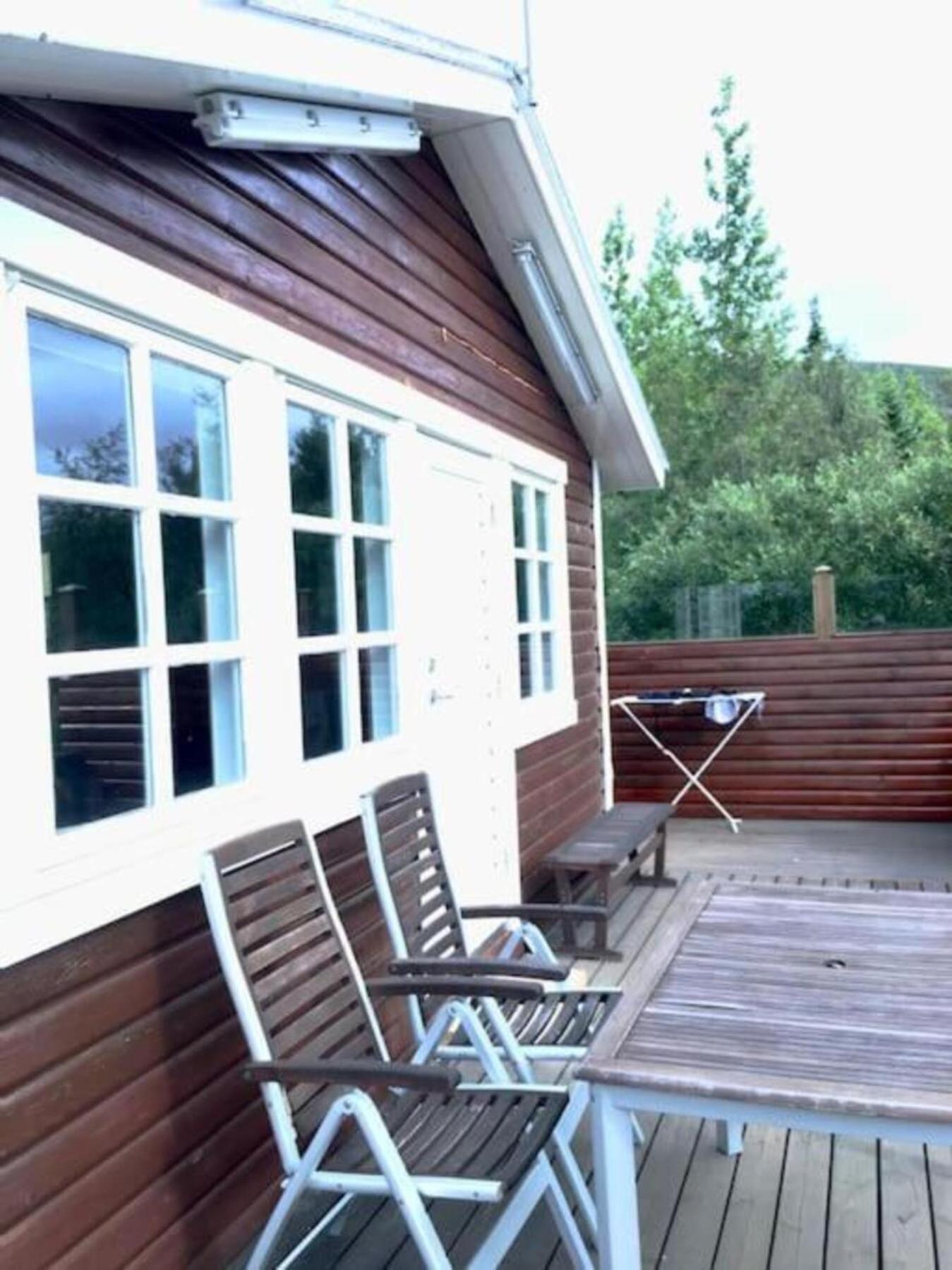 Cozy 2 Bedroom Cottage With Hot Tub Akureyri Eksteriør billede